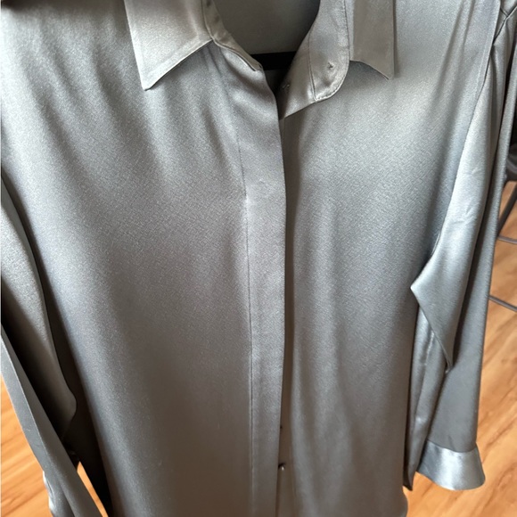 Aritzia silk blouse - Picture 2 of 4
